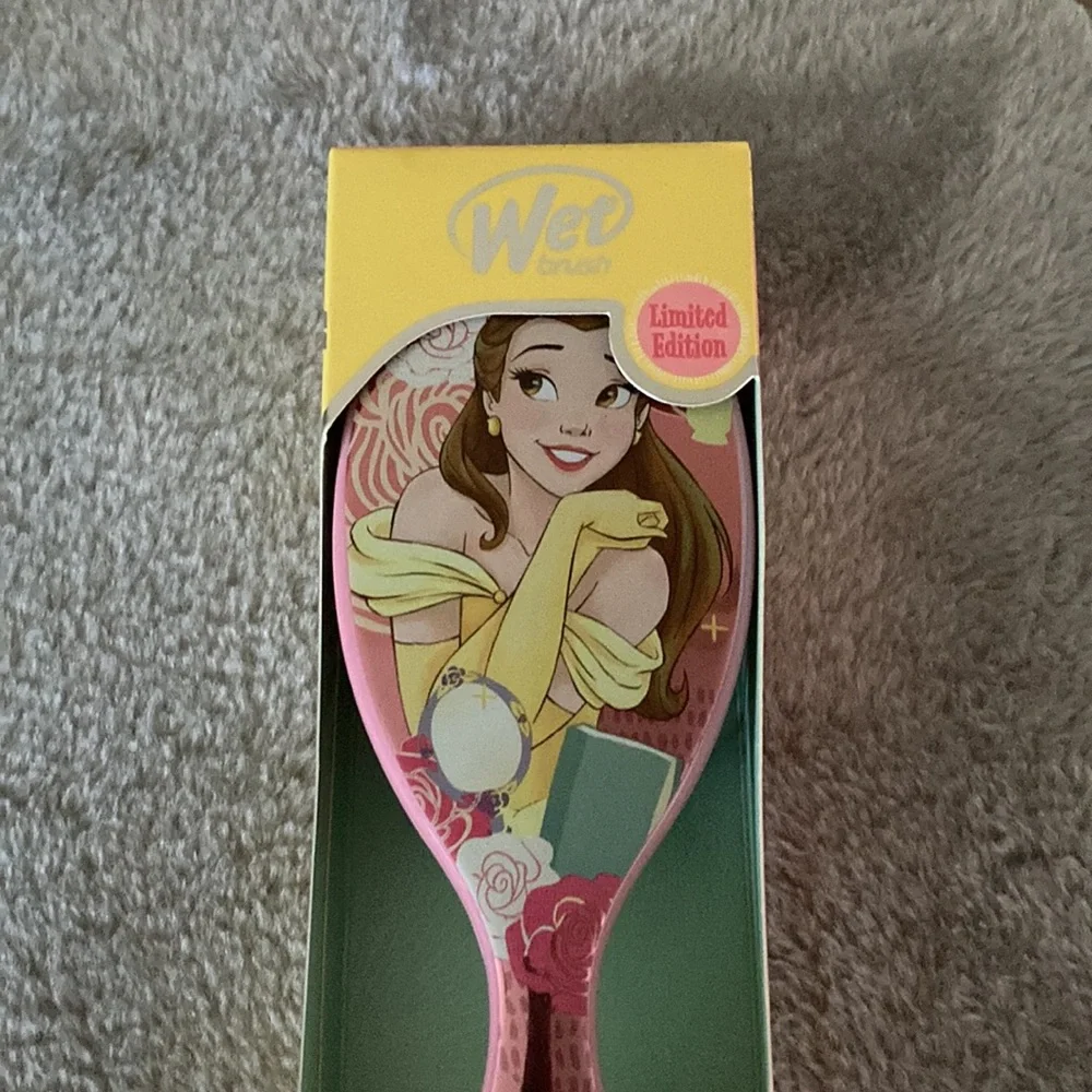 Disney beauty and the beast wet brush brand new